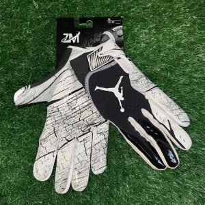7 V 7 Gloves